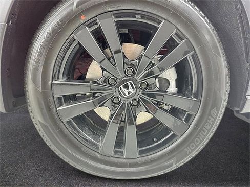 New 2026 Honda HR-V Sport image 9