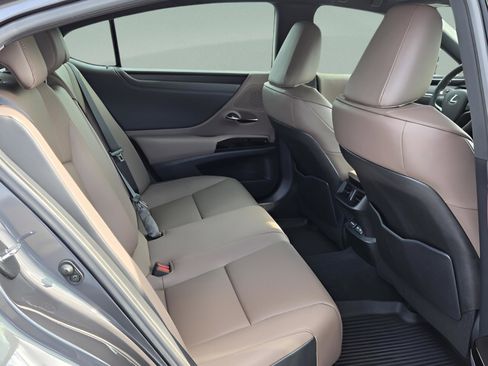 Certified 2024 Lexus ES 350 w/ Premium Package FWD image 22