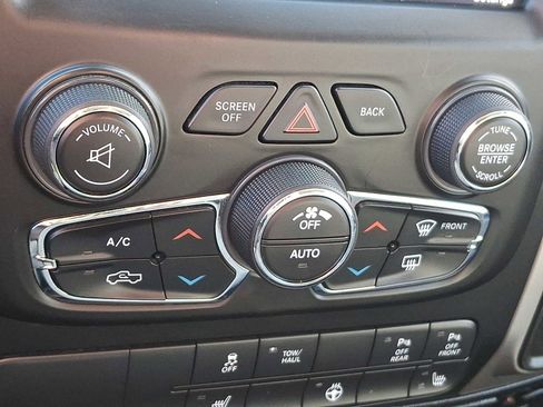 Used 2018 RAM 1500 Big Horn image 16