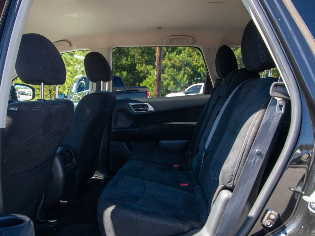 Used 2015 Nissan Pathfinder S FWD image 11