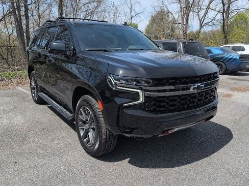 Used 2022 Chevrolet Tahoe Z71 w/ Luxury Package image 3