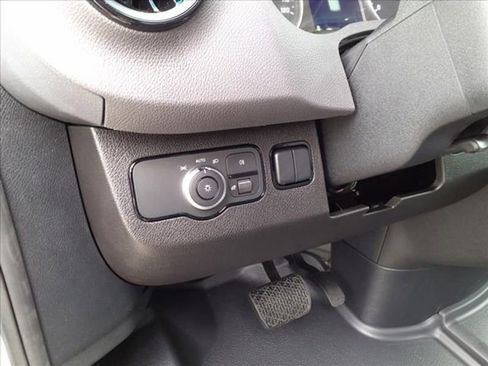 Used 2024 Mercedes-Benz Sprinter 2500 image 16