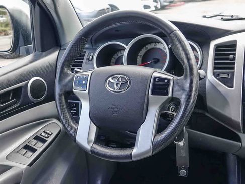 Used 2013 Toyota Tacoma PreRunner w/ TRD Sport Pkg image 15