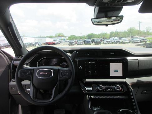 New 2026 GMC Sierra 2500 AT4 w/ AT4 Premium Plus Package AWD/4WD image 17