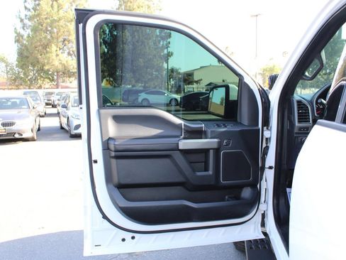 Used 2019 Ford F150 Raptor w/ Equipment Group 802A Luxury AWD/4WD image 9