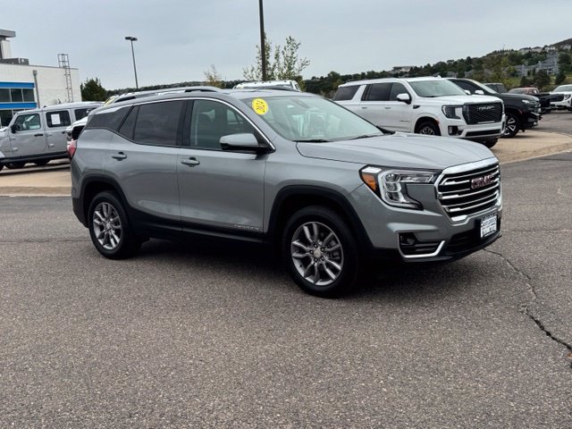 Certified 2024 GMC Terrain SLT AWD/4WD image 8
