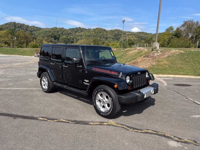 Used 2013 Jeep Wrangler Unlimited Sahara w/ Connectivity Group AWD/4WD image 2