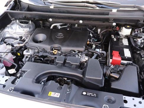 Used 2024 Toyota RAV4 XLE AWD/4WD image 28