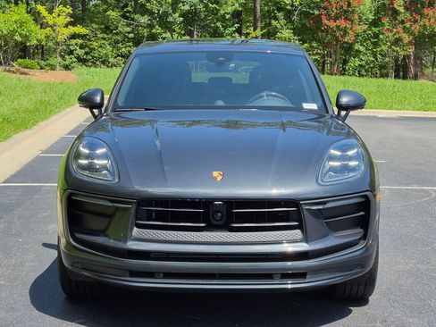 Certified 2026 Porsche Macan AWD/4WD image 33