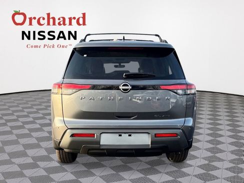 New 2026 Nissan Pathfinder SL image 4