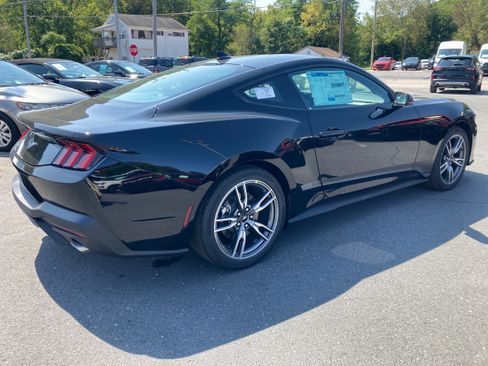 New 2025 Ford Mustang Coupe image 4