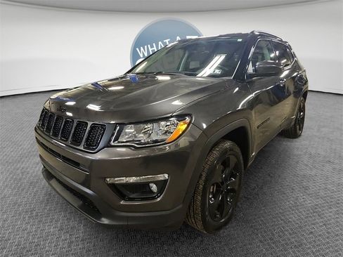 Used 2019 Jeep Compass Altitude image 8
