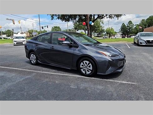 Used 2017 Toyota Prius Three w/ Advanced Technology Package image 35