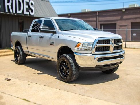 Used 2018 RAM 2500 Tradesman w/ Chrome Appearance Group AWD/4WD image 14