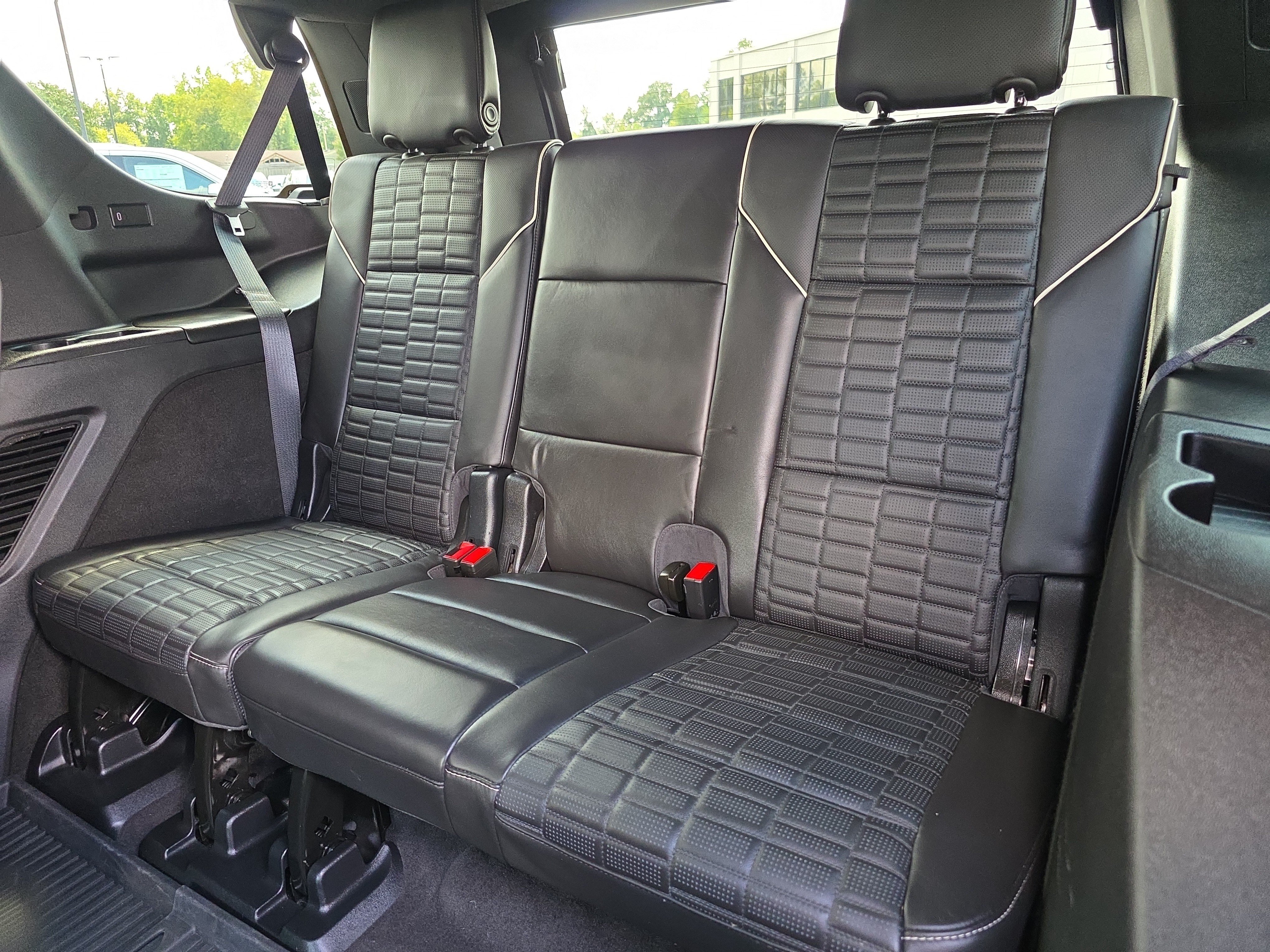 Used 2024 Cadillac Escalade Sport Platinum AWD/4WD image 12