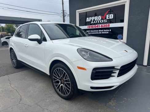 Used 2020 Porsche Cayenne AWD/4WD image 1