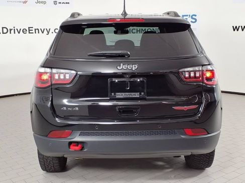 Used 2025 Jeep Compass Trailhawk AWD/4WD image 5