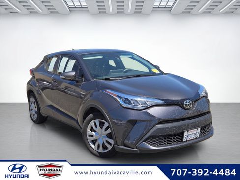 Used 2020 Toyota C-HR LE FWD image 1
