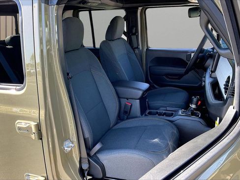New 2026 Jeep Gladiator Sport AWD/4WD image 20