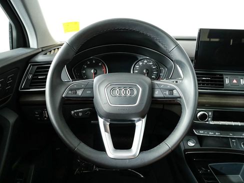 Used 2023 Audi Q5 2.0T Premium w/ Convenience Package AWD/4WD image 9