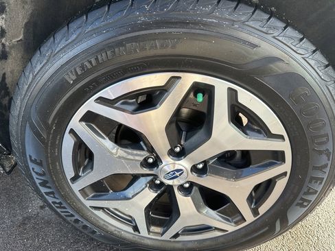 Certified 2024 Subaru Forester Premium image 33