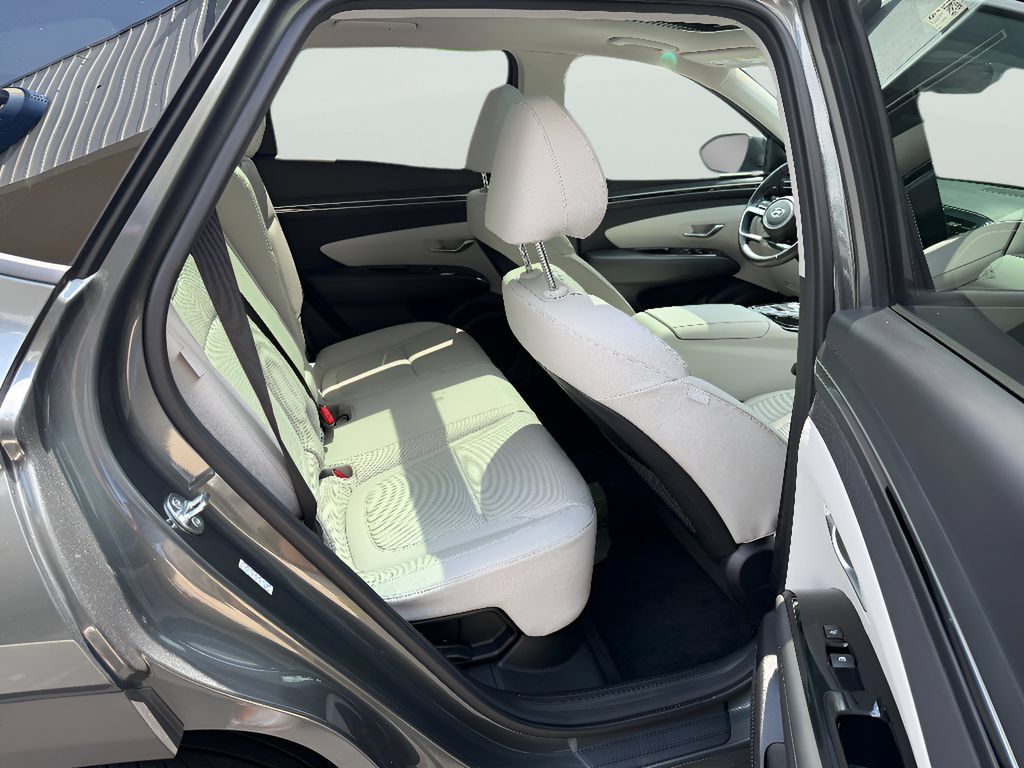 Used 2024 Hyundai Tucson Limited AWD/4WD image 18