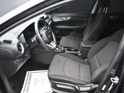 Used 2022 Kia Forte LXS image 11