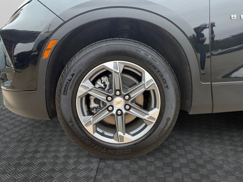 Certified 2025 Chevrolet Blazer LT AWD/4WD image 14