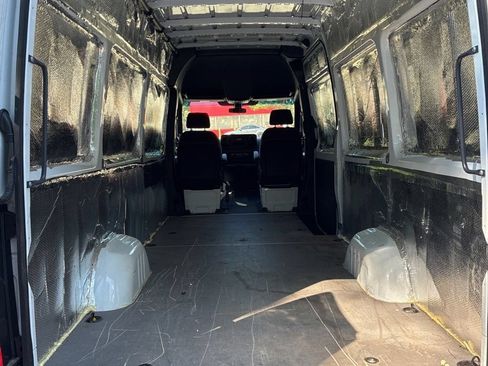 Used 2023 Mercedes-Benz Sprinter 2500 image 15