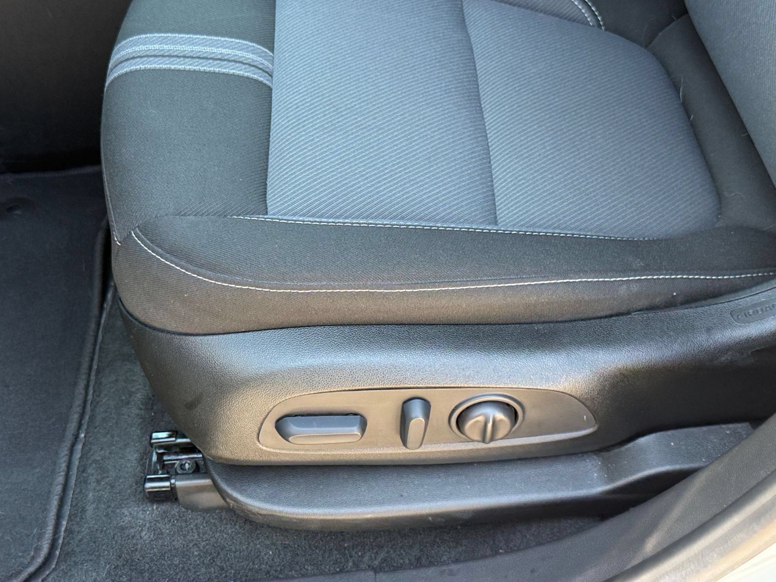 Used 2026 Chevrolet Blazer LT FWD image 21