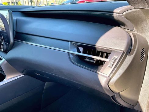 Used 2023 Lexus RX 350 Premium image 17