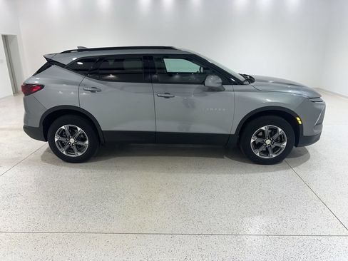 Used 2024 Chevrolet Blazer LT w/ Convenience Package FWD image 6