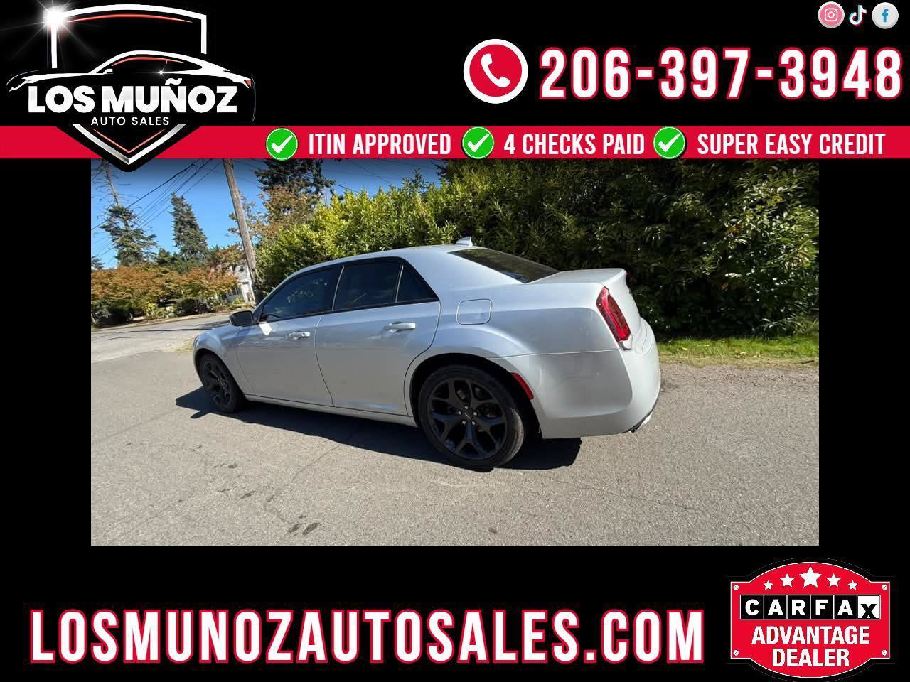 Used 2023 Chrysler 300 S RWD image 1