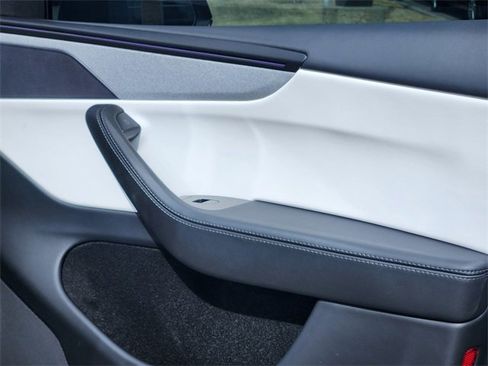 Used 2026 Tesla Model Y AWD image 22