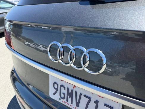 Used 2023 Audi Q5 2.0T Premium w/ Convenience Package AWD/4WD image 5