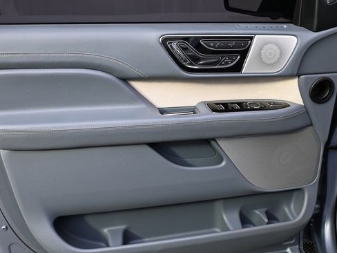 Used 2019 Lincoln Navigator L Black Label w/ Cargo Package image 23