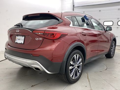 Used 2017 INFINITI QX30 Premium w/ Technology Package AWD/4WD image 23