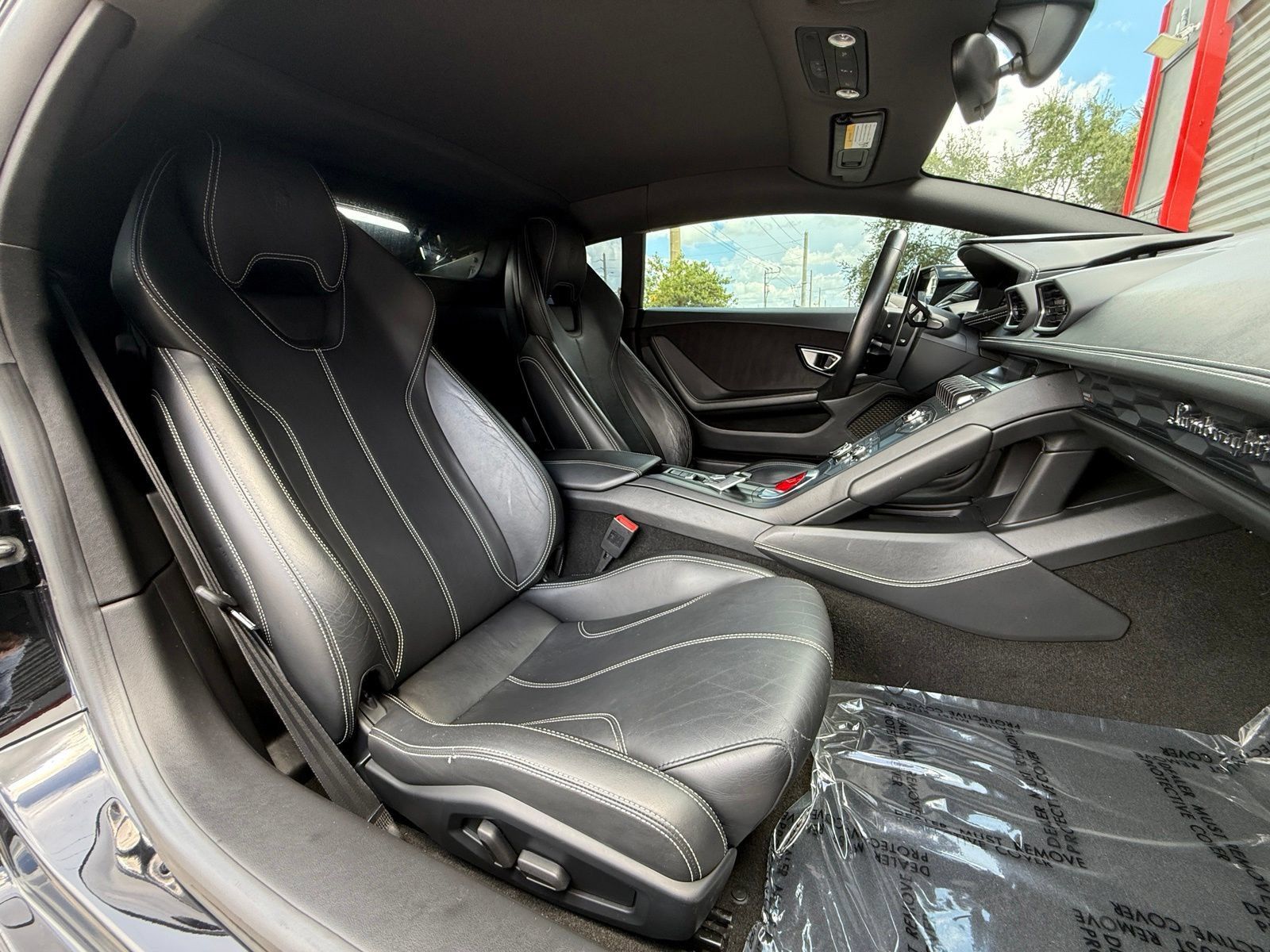 Used 2016 Lamborghini Huracan LP 610-4 AWD/4WD image 26