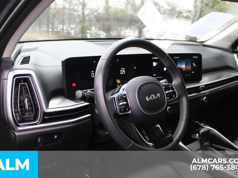 Used 2024 Kia Sorento S image 25
