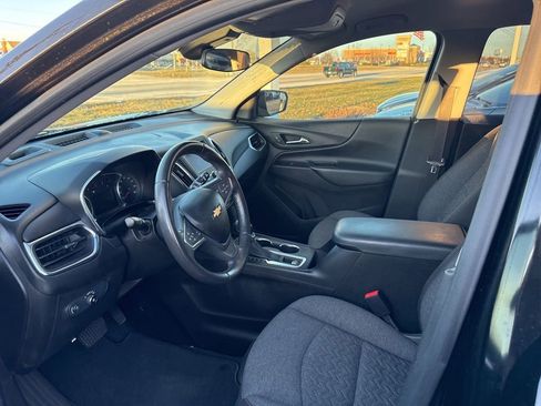 Used 2022 Chevrolet Equinox LT w/ Driver Convenience Package image 13