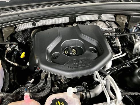 Used 2024 Jeep Grand Cherokee Trailhawk image 42