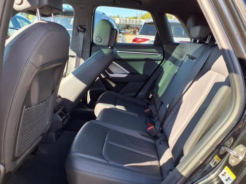 Used 2025 Audi Q3 2.0T Premium image 13