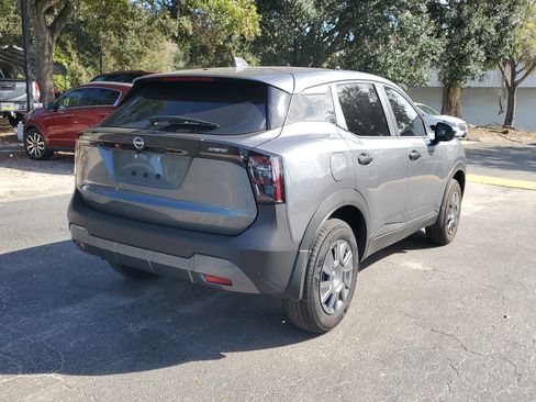 Certified 2025 Nissan Kicks S image 7