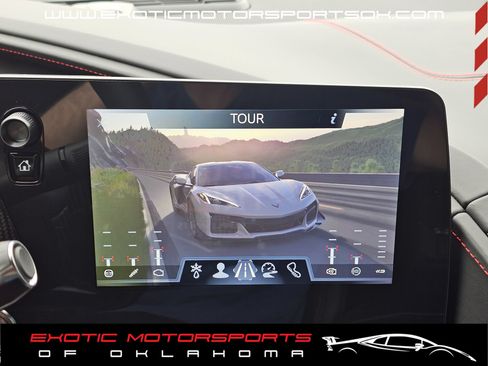 Used 2024 Chevrolet Corvette Z06 RWD image 37