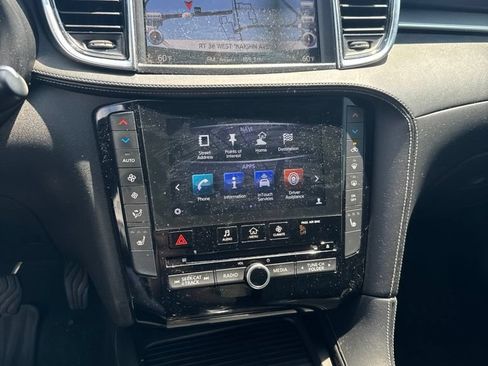 Used 2019 INFINITI QX50 Luxe w/ Navigation Package AWD/4WD image 4