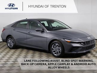 Used 2025 Hyundai Elantra Blue video 1