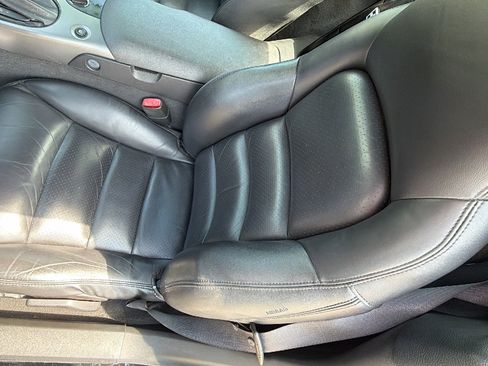 Used 2006 Chevrolet Corvette Convertible w/ Preferred Equipment Group RWD image 11