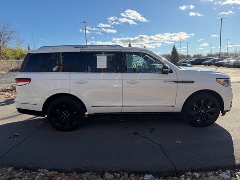 Certified 2023 Lincoln Navigator Reserve image 6