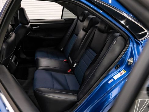 Used 2016 Toyota Camry SE FWD image 43