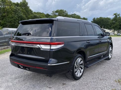 Used 2022 Lincoln Navigator L Reserve RWD image 5
